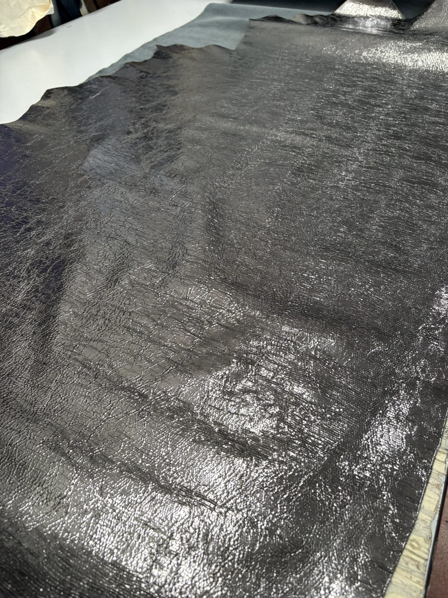 Pellame laminato stampato