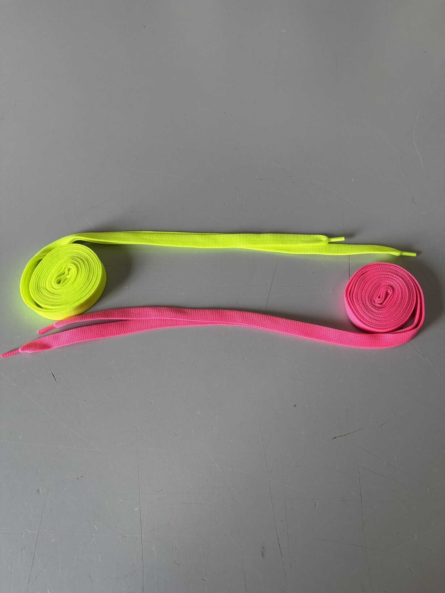LACCI PER SCARPE FLUO